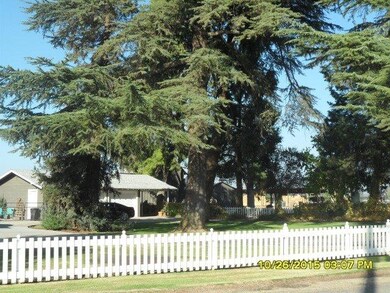 5086 Bangor Ave, Kingsburg, CA 93631 - photo 2