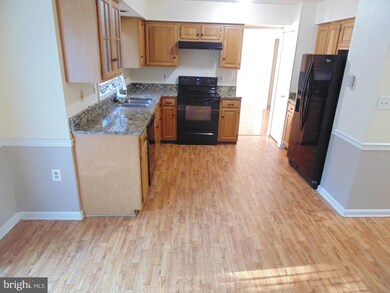 19207 Jamestown Dr, Hagerstown, MD 21742 - photo 3