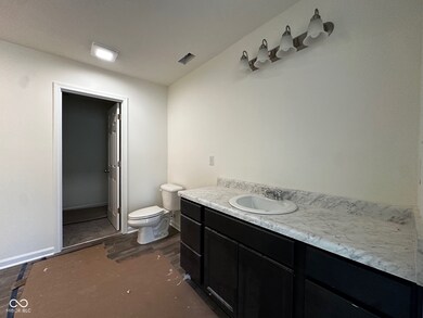 3748 Berkdale Dr, Columbus, IN 47203 - photo 6