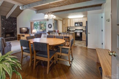 17648 Tennis Village, Sunriver, OR 97707 - photo 3