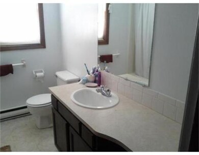 144 Middle St unit 146, Springfield, MA 01104 - photo 4