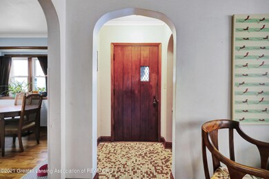 2114 Roberts Ln, Lansing, MI 48910 - photo 7