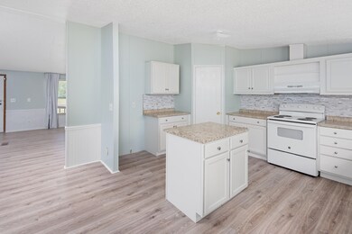 303 Spring Valley Dr, Byron, GA 31008 - photo 5