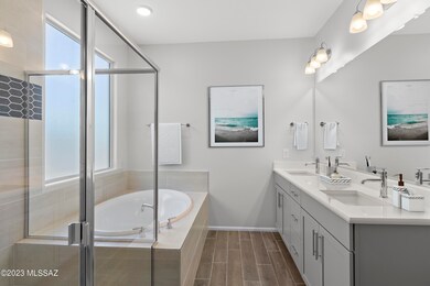Tuc_SGT_QMI_Emory_199_OwnerBath