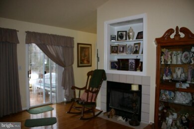 110 Butler Cir, Locust Grove, VA 22508 - photo 5