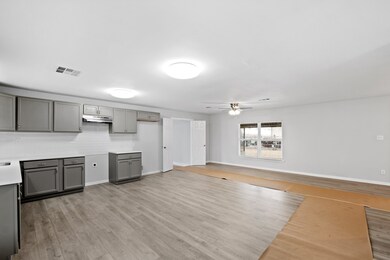 3171 Roe Dr, Houston, TX 77087 - photo 3