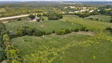 8203 E Outer Belt Rd, Grandview, MO 64030 - photo 3