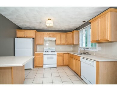 933 Varnum Ave unit 4, Lowell, MA 01854 - photo 4