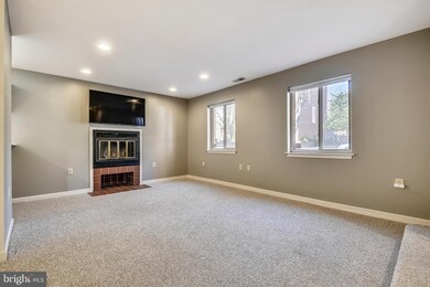 9 W Lee St unit R57, Baltimore, MD 21201 - photo 5