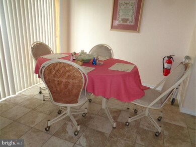 512 Waller Way, Norristown, PA 19403 - photo 4