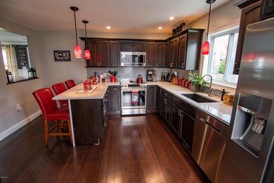 674 W Housatonic St, Pittsfield, MA 01201 - photo 4