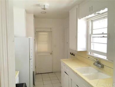 kitchen Middle 1 bed 1 bath unit 