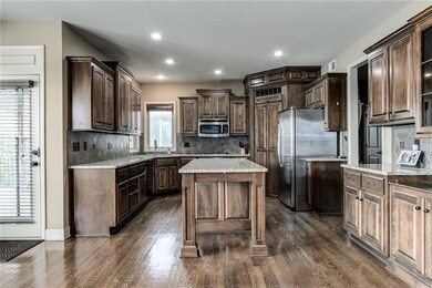 22503 W 56th St, Shawnee, KS 66226 - photo 7