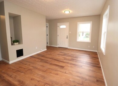 437 S Warren Ave, Columbus, OH 43204 - photo 6