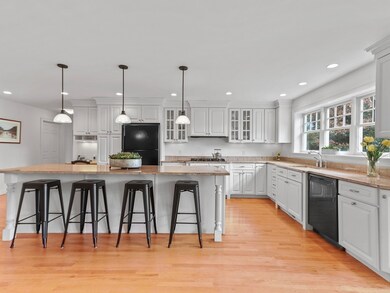 1098 Webster St, Needham, MA 02492 - photo 5