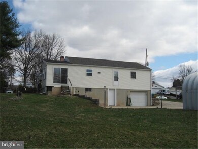 4704 Deborah Dr, Reading, PA 19606 - photo 3