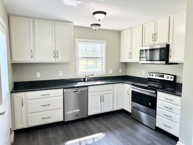 1528 3rd St, Waynesboro, VA 22980 - photo 5