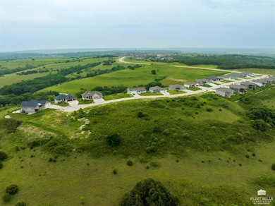 316 Ledgestone Ridge Ct, Manhattan, KS 66503 - photo 2