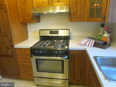 1644 Preston Rd unit 1644, Alexandria, VA 22302 - photo 2