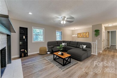 142 Shelly Dr unit 49, Hendersonville, NC 28792 - photo 5