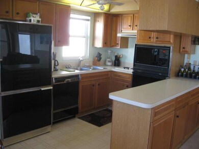 Den/Family/Great Room. Huge Great Room--2 sets of
