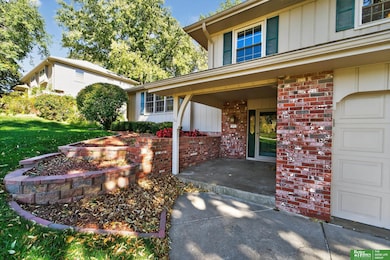 827 S 121st St, Omaha, NE 68154 - photo 7