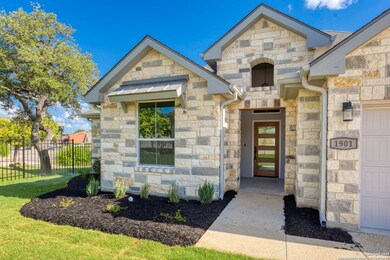 1901 N Chateau Ln, Kerrville, TX 78028 - photo 6