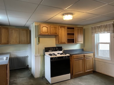 2 Wall Ct, Maynard, MA 01754 - photo 5