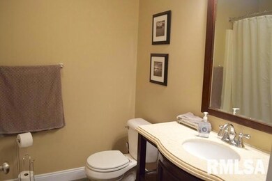 2120 W 57th St, Davenport, IA 52806 - photo 4