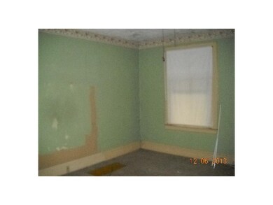 4705 2nd St, McKeesport, PA 15132 - photo 2