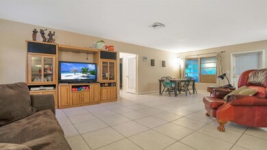 Living room (3)