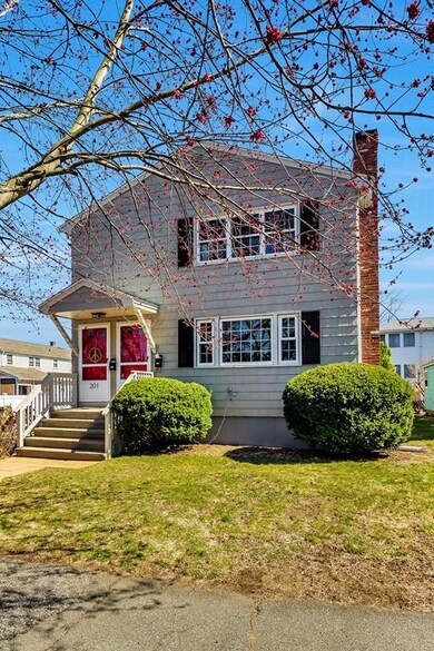 199 Everett St unit 1, Arlington, MA 02474 - photo 3