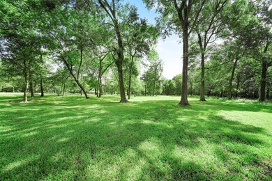 2301 Pine Dr, Friendswood, TX 77546 - photo 3