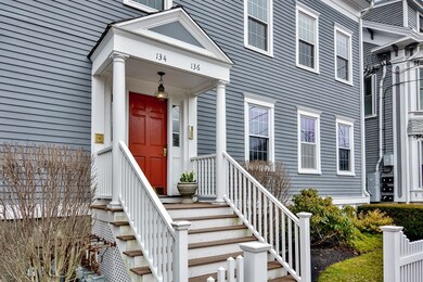 136 High St unit 4, Newburyport, MA 01950 - photo 2