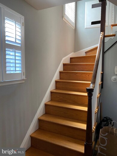 2405 Pelham Ave, Baltimore, MD 21213 - photo 6