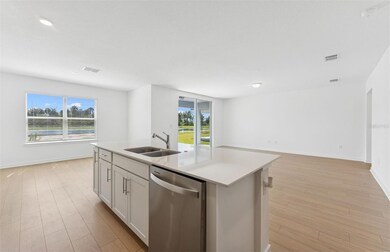 Center Island w/Storage