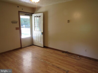 3404 Middle Cove Rd, Mathias, WV 26812 - photo 4