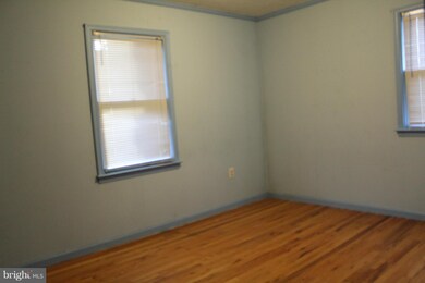 2490 Laurel Ln, Middletown, VA 22645 - photo 5