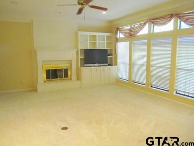 1305 1305 Wimbledon Dr, Tyler, TX 75703 - photo 3