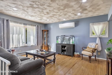 380 E Millstream Rd, Cream Ridge, NJ 08514 - photo 6