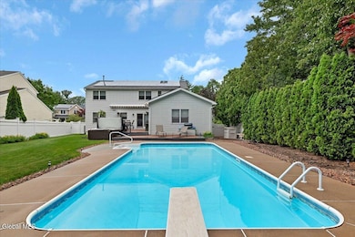 14 Crystal Ln, Delmar, NY 12054 - photo 3