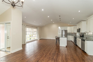 363 Balmoral Dr, Cleveland, OH 44143 - photo 4