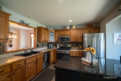 1571 Castlemaine Dr-08