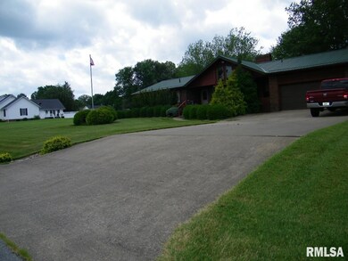 103 Williams Dr, Harrisburg, IL 62946 - photo 2