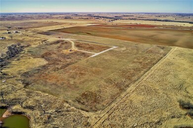 14720 W Charter Oak Rd, Edmond, OK 73025 - photo 3