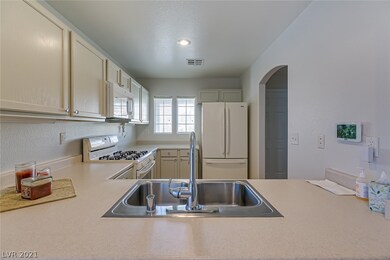 6289 Lapilli Ave, Las Vegas, NV 89139 - photo 4