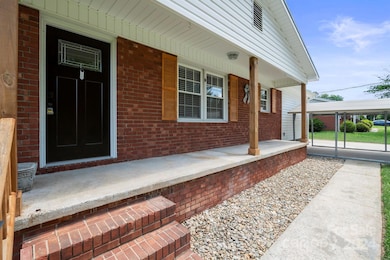 2022 Townview Dr, Kannapolis, NC 28081 - photo 2