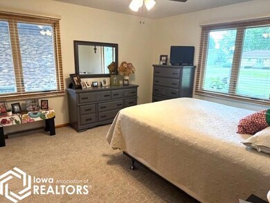 1003 2nd Ave NE, Clarion, IA 50525 - photo 5