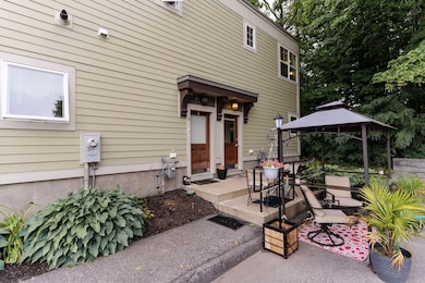 11 Academy St, Auburn, ME 04210 - photo 5