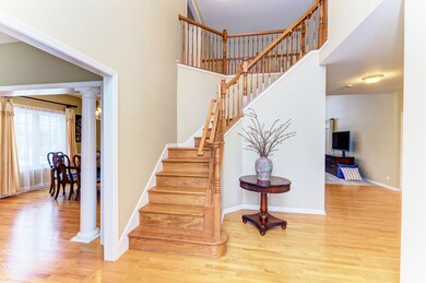 2424 Cloverdale Rd, Naperville, IL 60564 - photo 5